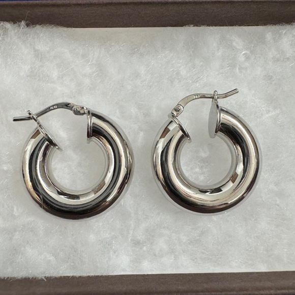 Chunky small hoops - Picture 5 of 8